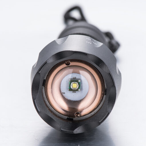 Woodbuilt XML LED Flash Light 300 Lumens - Image 2